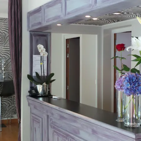 Le Cambronne Szálloda Nantes