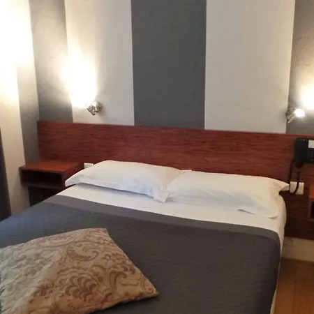 Le Cambronne Hotel