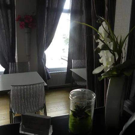 Hotel Le Cambronne 2*