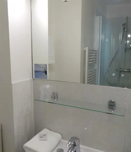 Le Cambronne Szálloda 2*