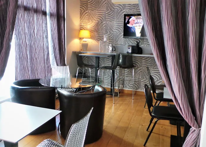 Le Cambronne 2* نانت