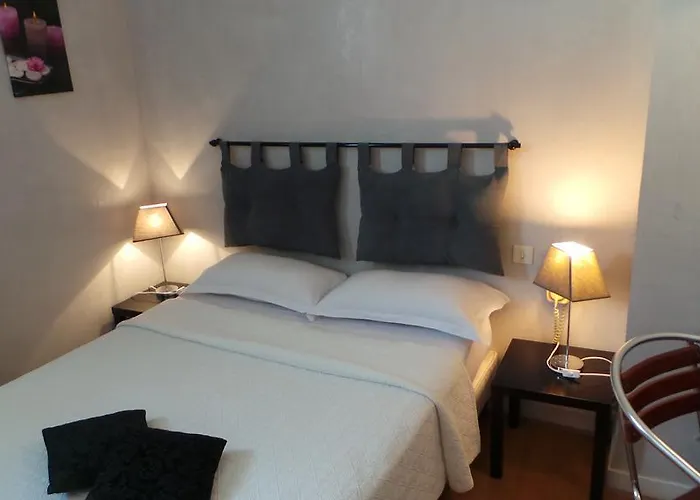 Le Cambronne Szálloda 2*