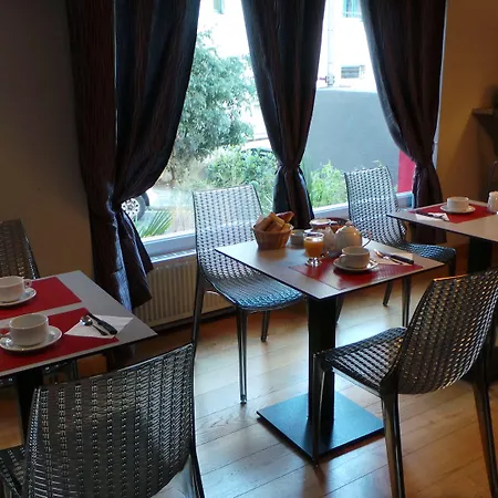 Le Cambronne Hotel 2*