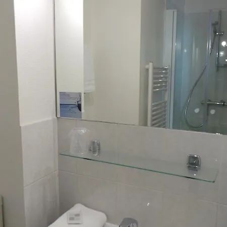 Le Cambronne 2* Nantes